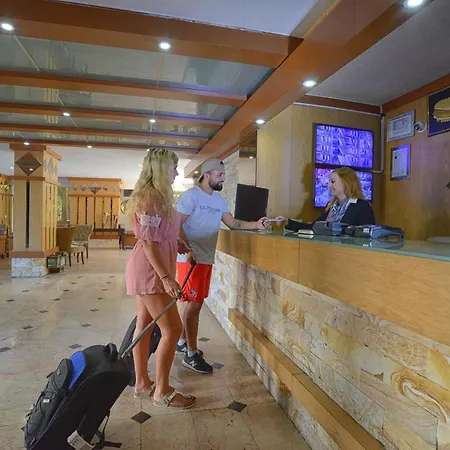 Bulvar Ξενοδοχείο 3*