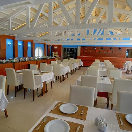 Bulvar Hotel 3*